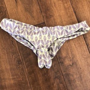 Tori praver Bikini bottom